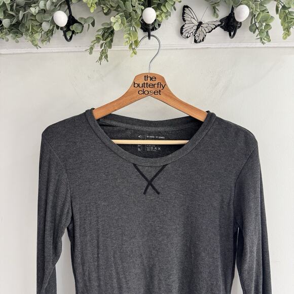 Women’s P’Tula Grey Ribbed Long Sleeve Tee Large TS - Picture 2 of 4